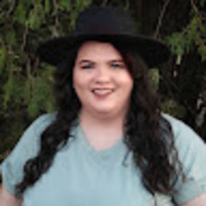 Meet your Posher, Yasmine